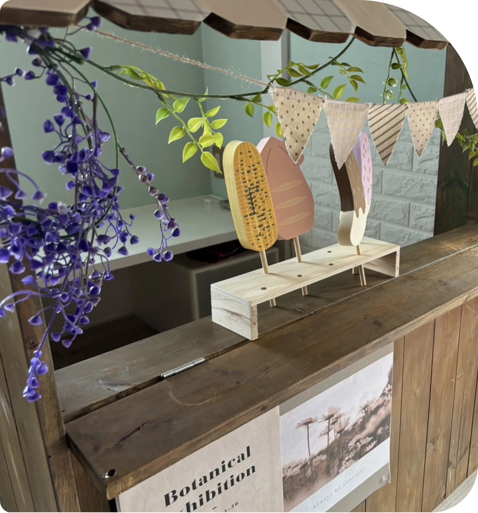 子育て世代の安心カフェKotonaの店内